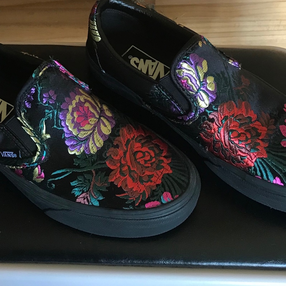 Festival vans slip on 7.5